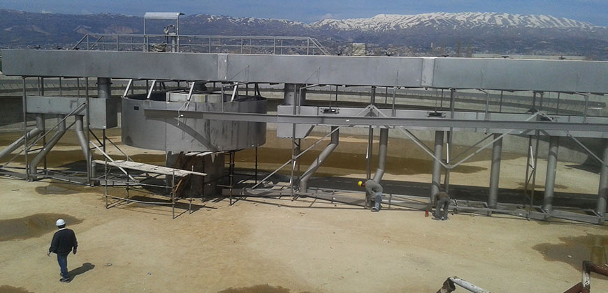 Peripheral traction clarifier with sludge suction 3