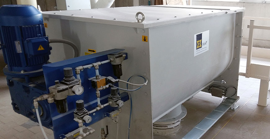 Single-Shaft Industrial Ribbon Blenders 2