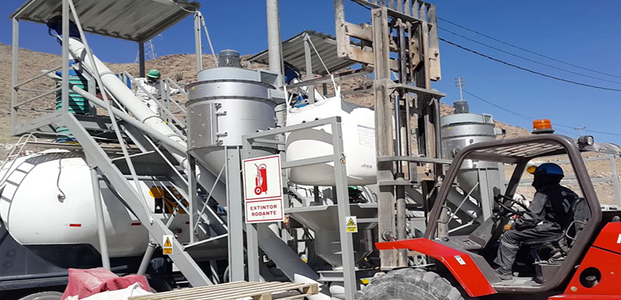 粉碎厂、采矿场、采石场、筛分厂及微粉厂 3