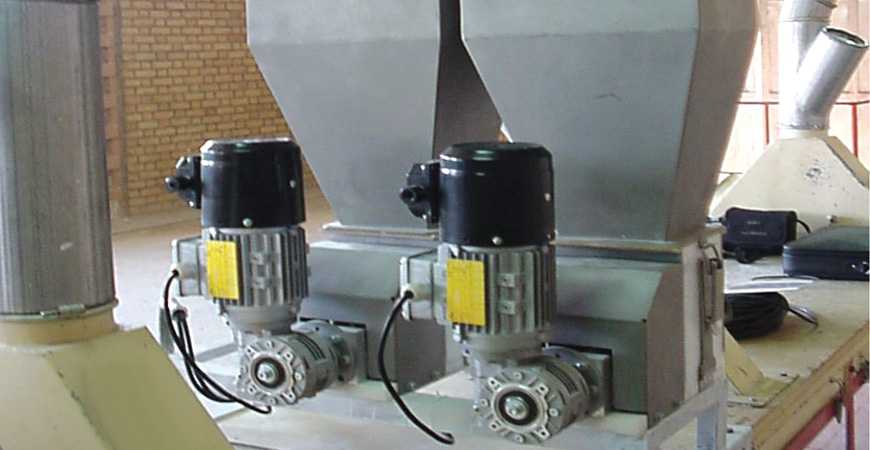 Loss-In-Weight Screw Feeders 3